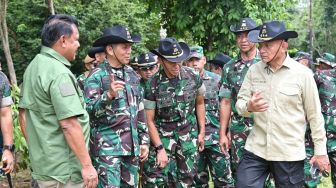 Wakil Ketua DPR RI Korpolkam Hadiri Latihan Manuver Menembak Senjata Ranpur Terintegrasi