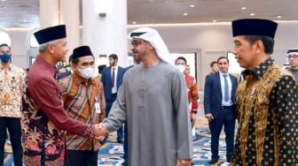 Ganjar Foto Bareng Presiden UEA, John Sitorus Pede Syekh Moh bin Zayed Tahu Siapa Penerus Jokowi