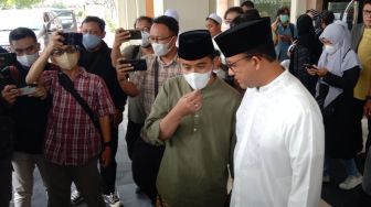 Anies Sarapan Bareng Gibran di Solo, Bahas Pilgub Jakarta?