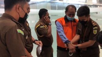 Rugikan Negara Rp56,7 Miliar, Kejati Bali Tahan Tersangka Korupsi Dana Lembaga Perkreditan Desa