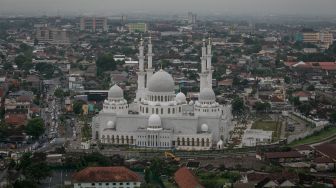 Profil Masjid Sheikh Zayed Solo, Hadiah MBZ untuk Jokowi Sudah Dibuka untuk Umum