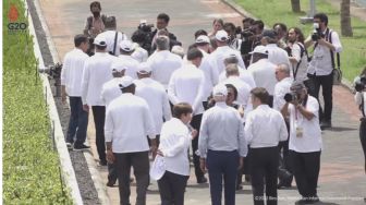 Full Effort! Menteri PUPR Sibuk Jadi Fotografer Saat Jokowi Ajak Pemimpin Negara G20 Kelilingi Tahura Bali