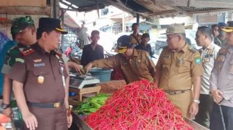 Kata Pj Bupati Abdya Harga Kebutuhan Pokok dan Ikan Masih Stabil