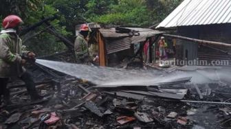 Rumah Warga Jombang Ludes Terbakar Gegara Lupa Matikan Kompor