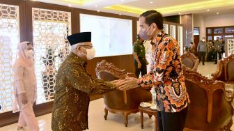 Sempat Dirumorkan Renggang, Akhirnya Jokowi - Maruf Amin Bertemu Kembali Setelah Sebulan Lebih