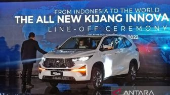 Baru Saja Premiere Global, All-New Toyota Kijang Innova Zenix Hybrid Tampil di GIIAS 2022 Semarang