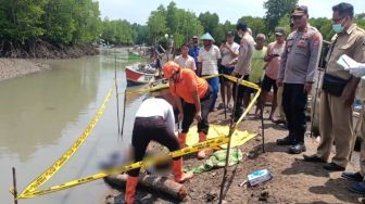 Mayat Pria Tersangkut Jaring Nelayan Gegerkan Warga Pesisir Pantai Larangan Banyuwangi