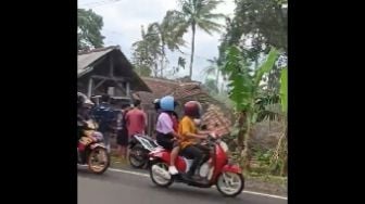 Gempa Guncang Cianjur, Sejumlah Rumah hingga Patung Ayam Roboh