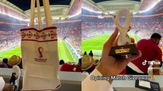 Perhelatan Megah, Souvenir Pembukaan Piala Dunia Qatar Berisi Barang Mewah