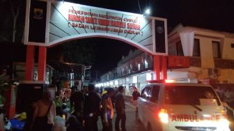 Ambulans Masih Lalu Lalang hingga Malam di RSUD Cianjur, Korban Gempa Diprediksi Terus Bertambah