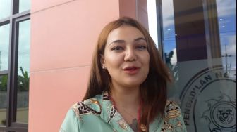 Sebar Berita Hoaks, Tengku Zanzabella Bersumpah Demi Almahrum Papah Penjarakan Nikita Mirzani