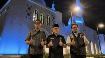 Kunjungi Masjid Raya Sheikh Zayed, Zulhas: Persahabatan Presiden Jokowi dan MBZ Berkah Bagi Umat