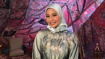 Tetap Stylish Walau Sudah Hijrah, Dara Arafah Bagikan Tips Tetap Pede dan Nyaman Pakai Hijab