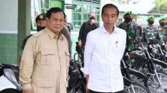 Kasih Kode Lagi ke Prabowo, Jokowi: Kerutan Wajahnya Ada, Rambut Juga Ada Putihnya