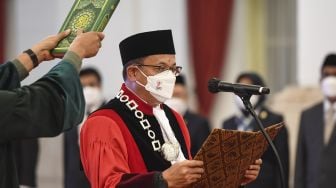 Langgar Kode Etik, Guntur Hamzah Sudah Diterpa Kontroversi Sejak Diangkat Jadi Hakim MK