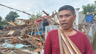 Cerita Sudirman saat Cianjur Digoyang Gempa: Rumah Saya Rata, Hancur Semua