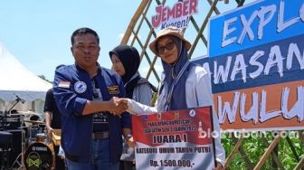 Tampil Mentereng di Jember, Tim Paralayang Tuban Sabet Dua Medali