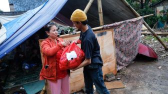 Ganjar Milenial Terjunkan Relawan Bangun Posko dan Dapur Umum untuk Korban Gempa Cianjur
