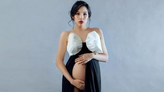 9 Maternity Shoot Tiffany Soetanto Istri Chef Arnold, Aura Cetar Memesona Makin Terpancar