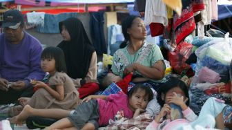 Korban Gempa Cianjur Keluhkan Sembelit Akibat Bantuan Mie Instan yang Melimpah