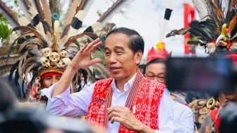 Warung Makan Didatangi Jokowi, Penjual Ungkap Permintaan Khusus Presiden: Enggak Mau Masuk Kalau..
