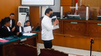 Terdakwa kasus pembunuhan Brigadir Yosua Hutabarat, Ferdy Sambo hadir untuk mengikuti sidang lanjutan di PN Jakarta Selatan, Selasa (29/11/2022). [Suara.com/Alfian Winanto]