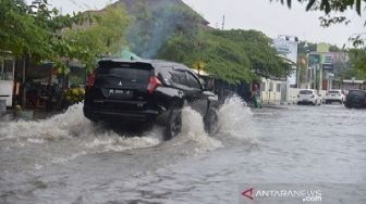 Ruas Jalan Raya Kerap Tergenang Saat Hujan Deras, Pemkot Banda Aceh Diminta Bangun Infrastruktur Pengendalian Banjir