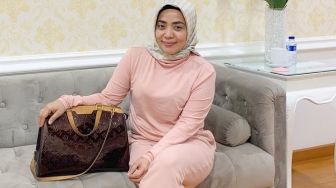 Profil Muzdalifah, Istri Penyanyi Dangdut Nassar yang Dipuji Setelah Lakukan Hal Ini