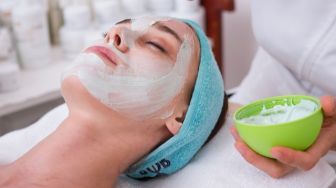 Mudah Didapat! 4 Masker Alami yang Bisa Mencerahkan Wajah