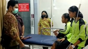 5 Murid SD Blitar Dibawa ke RS Gegara Keracunan Jajanan Jeli