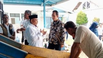 Komisi III Kunjungi Mesin Pengelola Sampah Desa Babakan