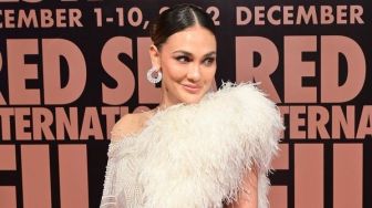 Digosipkan Menikah Dengan Gading Marten, Intip Gaya Luna Maya Tentang Tas Mewah Nyaris Rp 700 juta