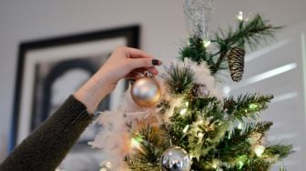 Ide 7 Dekorasi Pohon Natal dan Harganya, Yuk Mulai Cicil dari Sekarang!