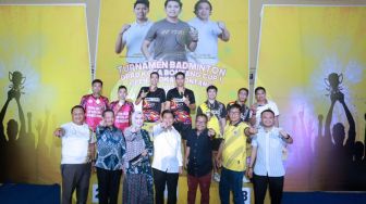 Gelaran Turnamen Bulutangkis DPRD Bontang Cup Disambut Antusias