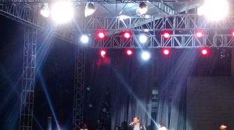 Polisi Hentikan Penampilan Acom Talamburang di Festival Tunas Bahasa Ibu 