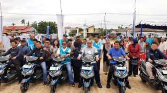 Tunjang Kegiatan Operasional Kantor, PLN UP3 Kota Tanjungpinang Gunakan Motor Listrik