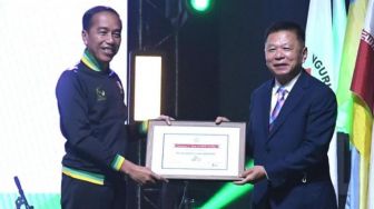 Presiden Jokowi Terima Penghargaan Tertinggi dari Federasi Wushu Internasional