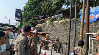 Satpol PP Lebak Angkut Gerobak PKL yang Sering Ditinggal Pemilik