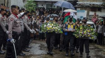 Pemakaman Aiptu Sofyan Korban Ledakan Bom di Polsek Astanaanyar