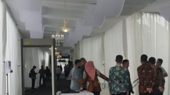 Mantan Bupati Bantul Ditugasi Antar dan Serahkan Air Siraman Kaesang-Erina Dari Jogja ke Solo