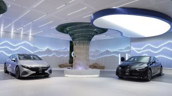 Best 5 Oto: Mobil Listrik Subsidi Rp 80 Juta, Mercedes-Benz Resmikan Dealer MAR2020, Museum Piala Dunia 2022 Hyundai