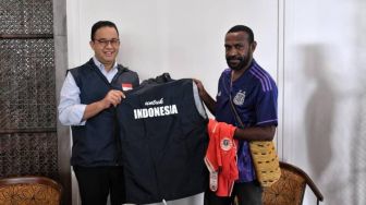 Safari Politik ke Papua, Anies Bicara soal Sepak Bola hingga Kompetisi dengan Ortizan Solossa
