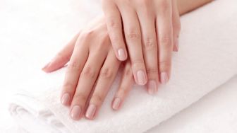 Tanpa Manicure, Ini 4 Cara Membuat Kuku Terlihat Sehat dan Cantik