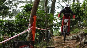 Juara 76 Indonesian Downhill 2022, Pebalap Nasional Ini Kokoh di Daftar 100 Rider Terbaik Dunia