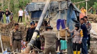 Polisi Razia Tambang Emas Ilegal di Tebo, Dompeng Dihancurkan