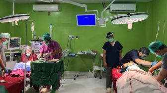 Operasi Celah Bibir dan Lelangit Gratis di HUT Sulsel