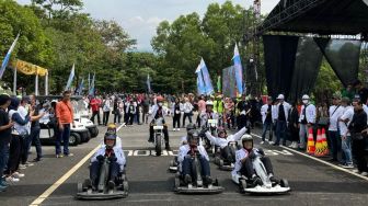 Kementerian PUPR Gelar Ekshibisi Kendaraan Listrik dan Latihan Bersama Mobil Listrik Antar Perguruan Tinggi