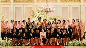 Cerita Lucu Sri Mulyani yang Nyempil di Antara Bapak-bapak Menteri di Resepsi Kaesang dan Erina
