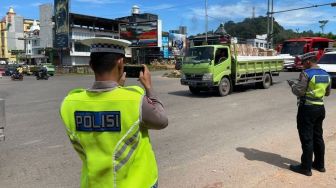 Tilang Manual Kembali Diberlakukan, Sasar Beberapa Pelanggaran