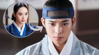 Moon Sang Min Ungkapkan Perasaannya Bisa Beradu Akting dengan Kim Hye Soo di Drama Under The Queen's Umbrella